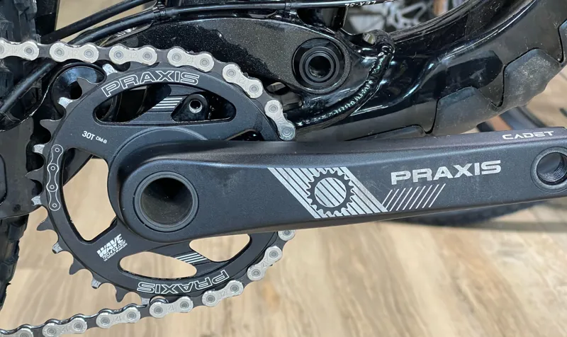 Liv Intrigue 29 1 Medium Smoke Metal 2022-6